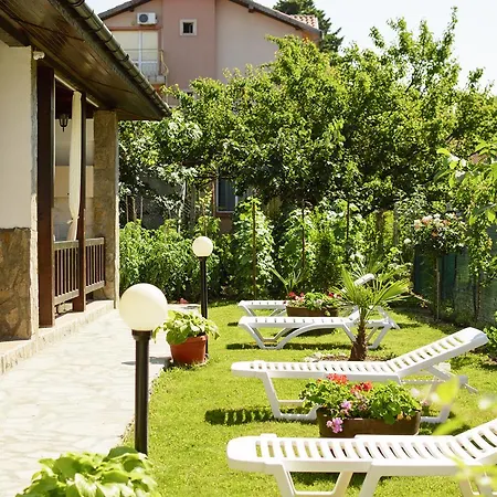 Yanevi Вилла Лозенец